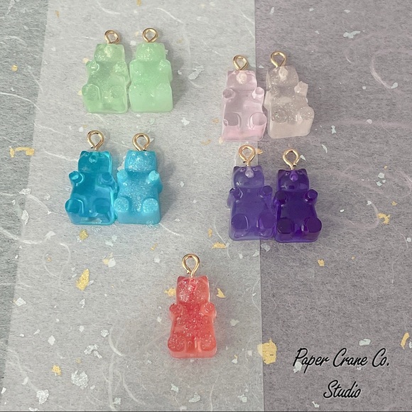 🥂2/$15 Handmade Resin Gummy Bear Charms (8 per pack) - Picture 7 of 7